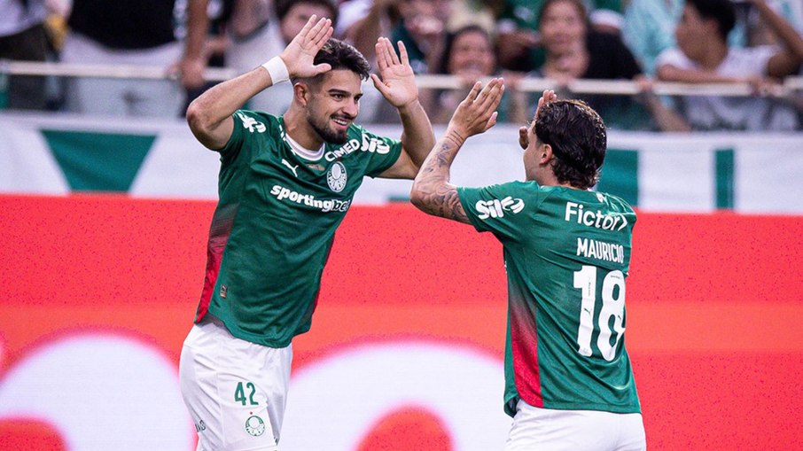 Flaco e Mauricio comemorando gol no Choque-Rei de 2026 Flaco e Mauricio comemorando gol no Choque-Rei de 2026