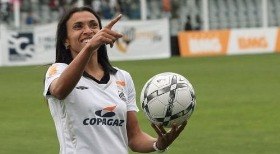 São Paulo solicita afastamento de árbitra das partidas do clube