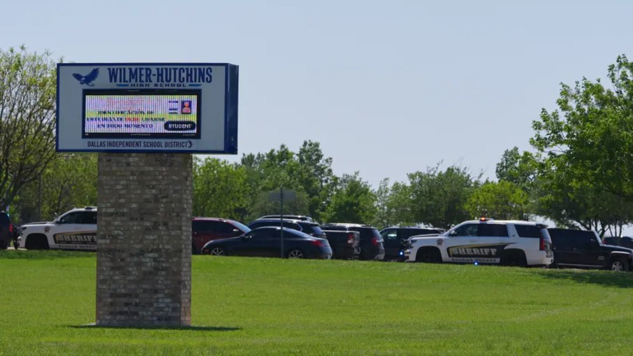 Wilmer-Hutchins High School, em Dallas (EUA) Wilmer-Hutchins High School, em Dallas (EUA)