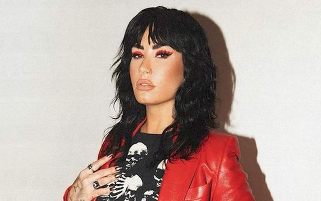 Demi Lovato se diz preocupada com “falta de conexão humana” no mundo atual