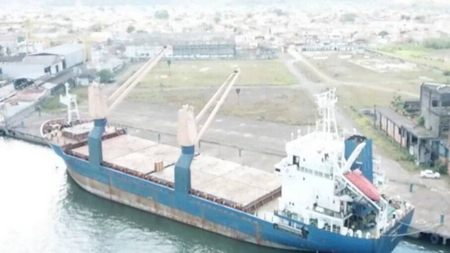 Navio panamenho atracado em Santos era usado para transporte de cocaína ao exterior