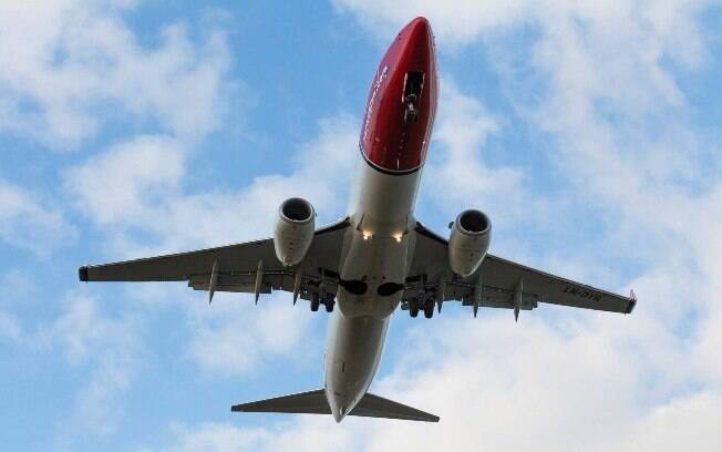 A Norwegian Air, que opera no Brasil, é uma das companhias aéreas que suspenderam o uso do Boeing 737 MAX 8