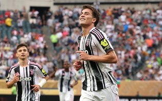 Jovem turco dá show e Juventus encaminha classificação