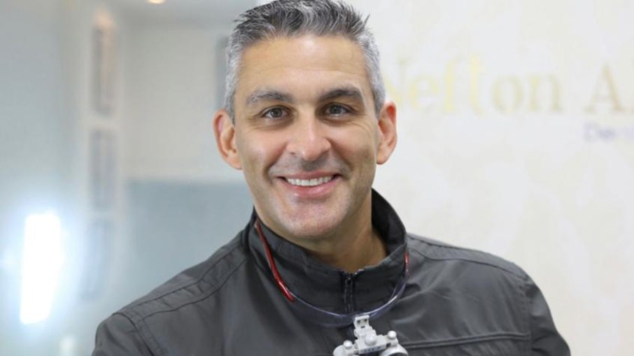 Cirurgião-dentista Dr. Nefton Abrão