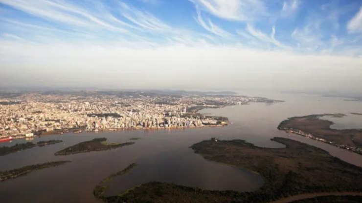 Gua%C3%ADba%20pode%20transbordar%20com%20chuvas%20intensas%20no%20RS