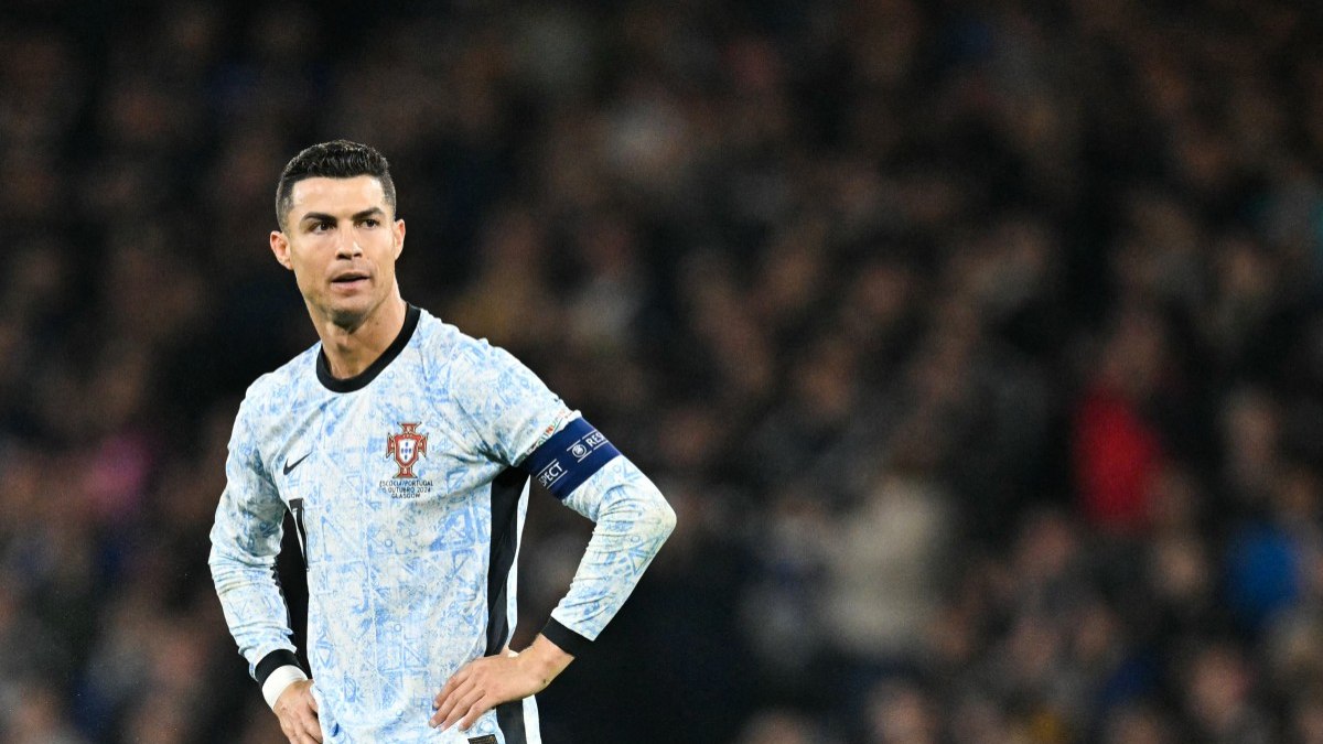 Cristiano Ronaldo se irritou com o árbitro da partida entre Escócia e Portugal