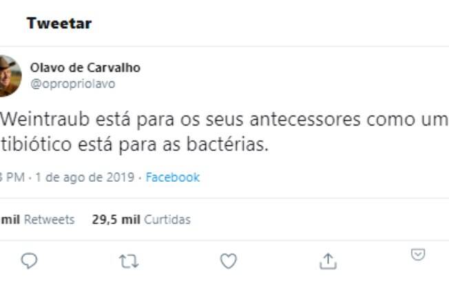 Admirador de Carvalho e de Weintraub, Eduardo Bolsonaro retuitou essa publicação