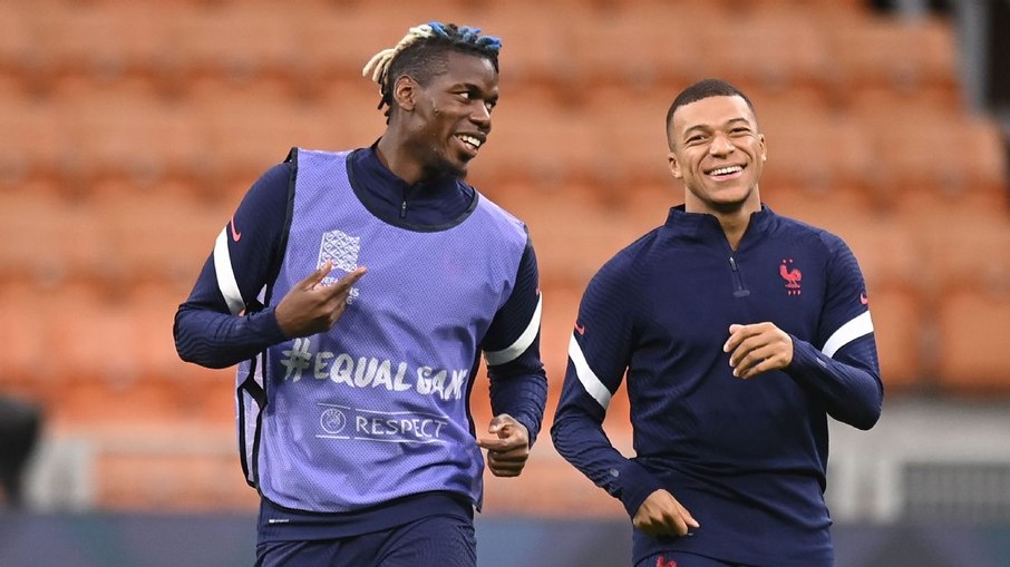 Pogba e Mbappé atuam juntos na seleção francesa