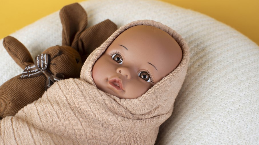 Funcionária processa empresa que negou licença por bebê reborn Funcionária processa empresa que negou licença por bebê reborn