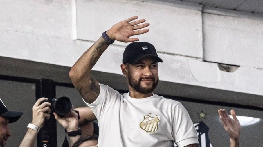 Neymar Jr está de volta aos gramados após lesão