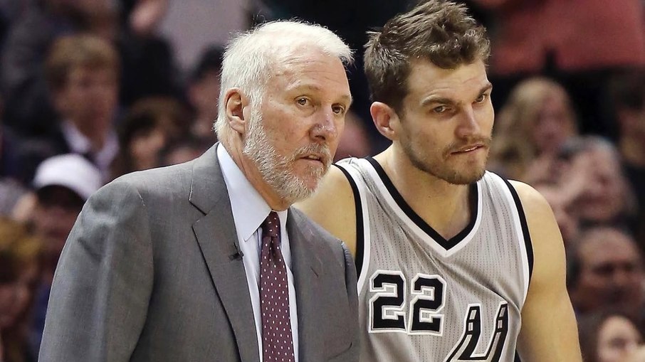 Splitter foi peça importante do título dos Spurs sob comando de Popovich Splitter foi peça importante do título dos Spurs sob comando de Popovich