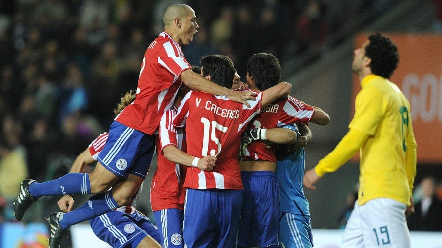 Brasil perdeu quatro pênaltis e foi eliminado pelo Paraguai na Copa América de 2011 Brasil perdeu quatro pênaltis e foi eliminado pelo Paraguai na Copa América de 2011