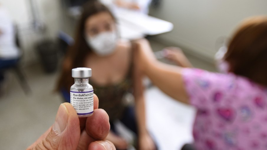 Vacinas estarão disponíveis sem agendamento em 66 centros de saúde