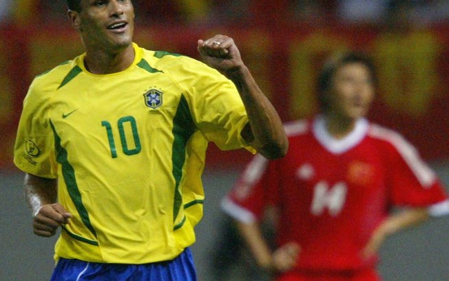 Rivaldo com a camisa 10 do Brasil