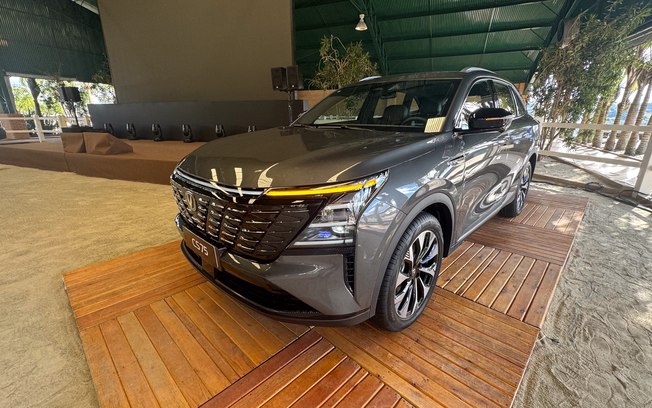CAOA Changan celebra 5 mil carros vendidos e reduz preço do CS75