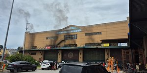 Incêndio atinge barracão da Grande Rio a 6 dias do desfile