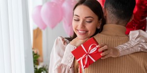O que dar para uma mulher no Dia dos Namorados com até R$ 300?