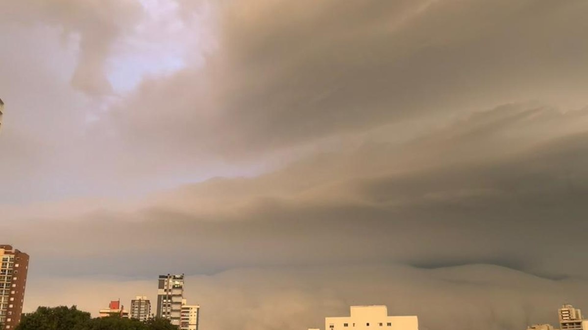 Tempo severo atinge RS, SC e PR; veja onde
mais chove até domingo - QTU Questões do Universo