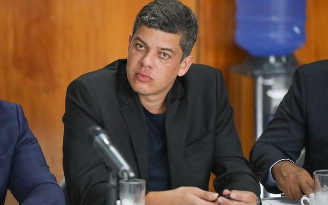 Daniel Donizet se envolve em confusão com a PM no Gama Daniel Donizet se envolve em confusão com a PM no Gama