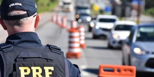 Feriado tem pelo menos 98 mortes nas rodovias federais