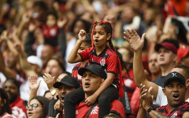 Torcida do Flamengo esgota ingressos para clássico contra o Fluminense