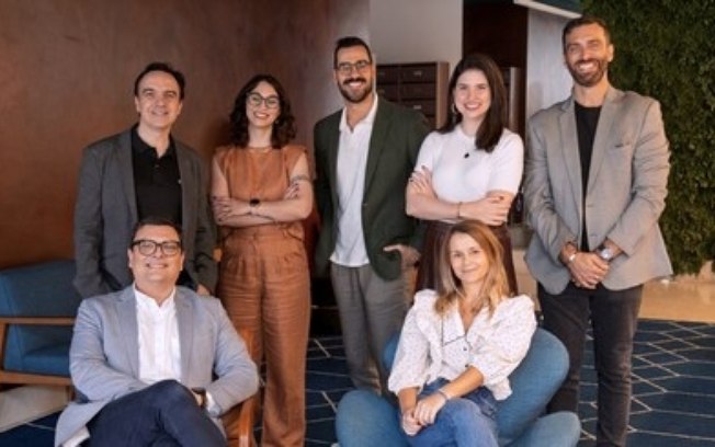 LLYC adquire Digital Solvers e amplia oferta de marketing, criatividade e tecnologia no Brasil LLYC adquire Digital Solvers e amplia oferta de marketing, criatividade e tecnologia no Brasil