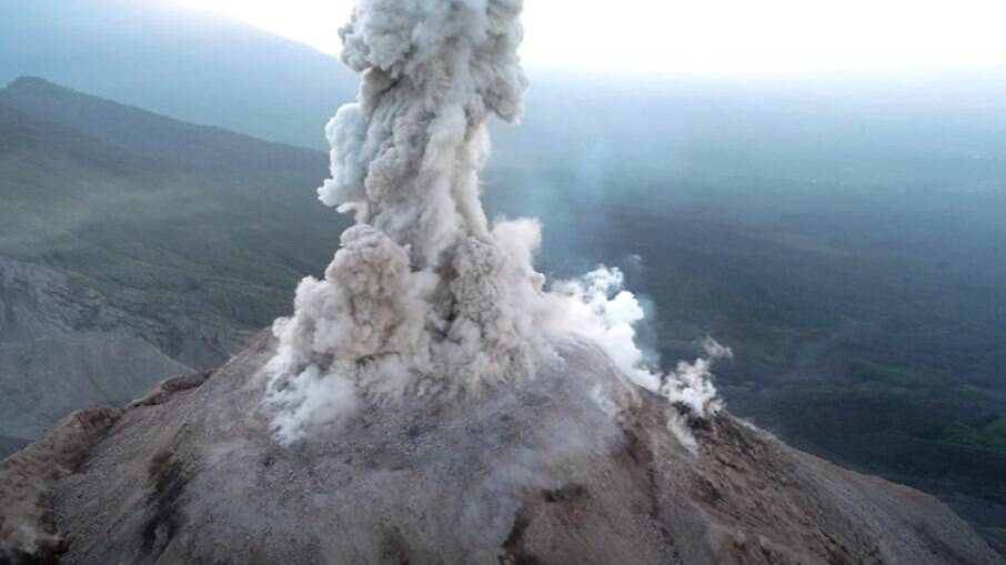Vulcão de Fogo em erupção na Guatemala