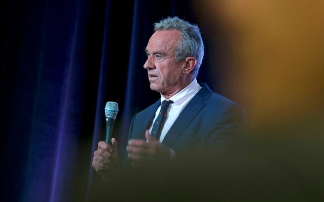 O ex-presidente e candidato republicano à Casa Branca, Donald Trump, anunciou que Robert F. Kennedy Jr. (foto), membro do clã político mais famoso dos Estados Unidos e ativista antivacinas, desempenhará um 'papel importante' em seu governo se vencer as eleições de 2024