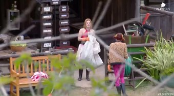 Deborah quase desmaia 