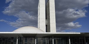 Taxa das “blusinhas” volta em setembro caso Congresso não vote