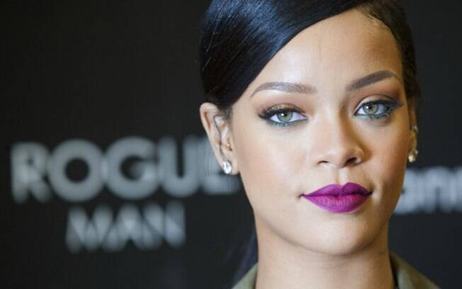 Rihanna chama a atenção de líderes de países do grupo G20 sobre ações envolvendo educação e alerta para a causa