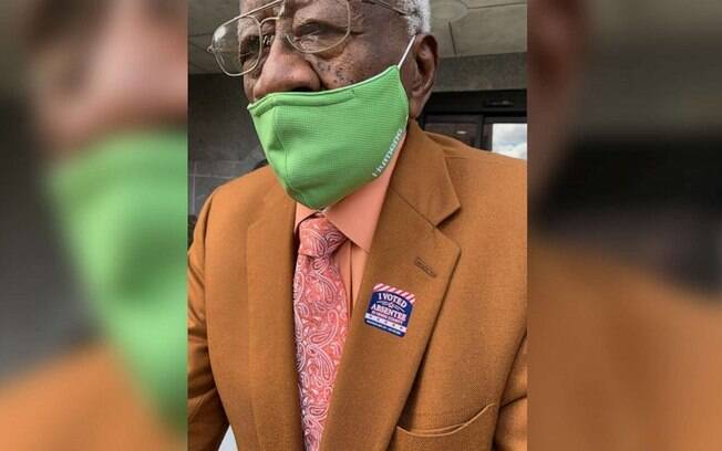 homem negro de 99 anos foi votar nos EUA