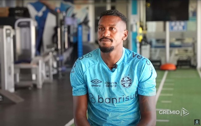 Edenílson em sua primeira entrevista e momento como jogador do Grêmio