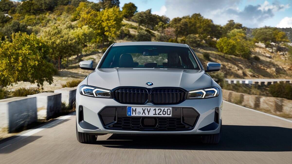 BMW Série 3 2023 passa a ter frente renovada com estilo mais harmônico do que o do esportivo M3