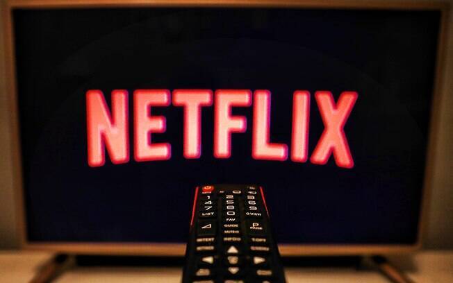 5 ações que custam menos que o preço da nova assinatura da Netflix no Brasil