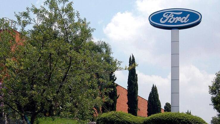 Os 5 principais fatores que levaram a Ford a fechar as fábricas no