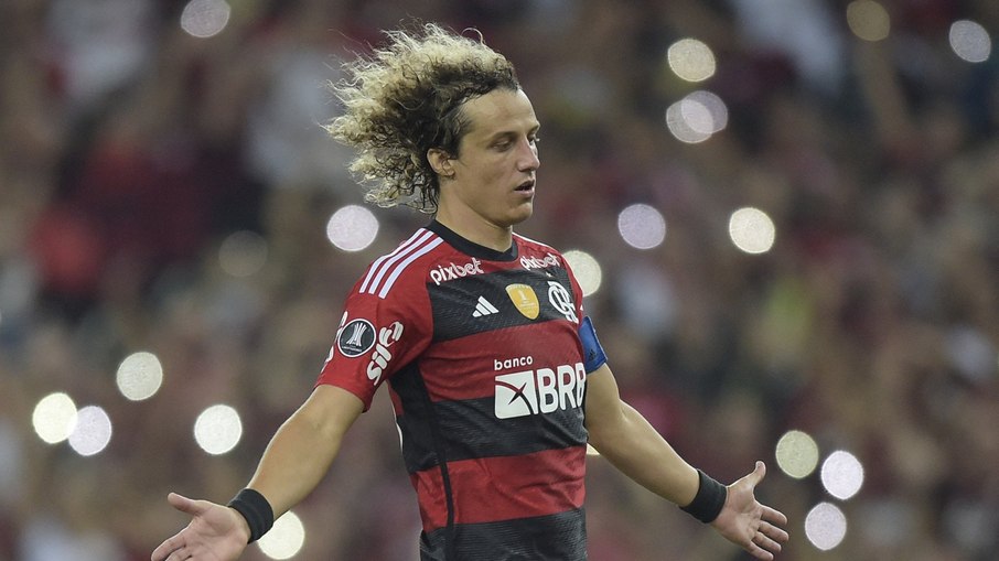 David Luiz vira alvo de clubes estrangeiros David Luiz vira alvo de clubes estrangeiros
