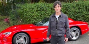 Dodge Viper 1993 de Fiuk é anunciado por R$ 800 mil; conheça