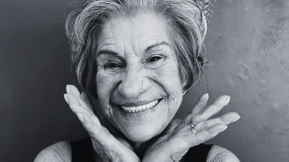 Morre Coracy Arantes, a “Vovó Cora”, influenciadora de beleza aos 82 anos Morre Coracy Arantes, a “Vovó Cora”, influenciadora de beleza aos 82 anos