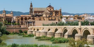 Ranking elege as 10 melhores cidades do mundo para conhecer a pé
