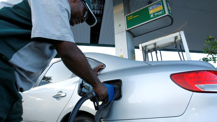 Gasolina
fica mais cara no carnaval? Confira preços médios