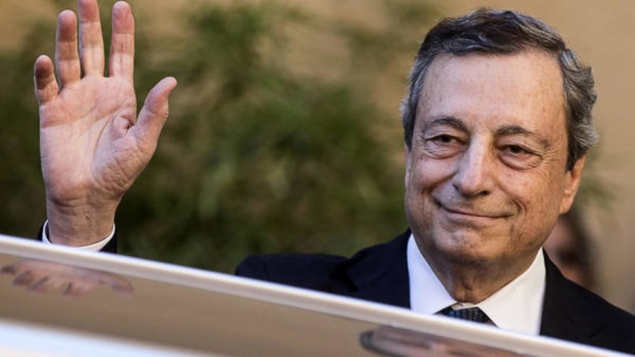 Draghi renunciou oficialmente nesta quinta-feira 