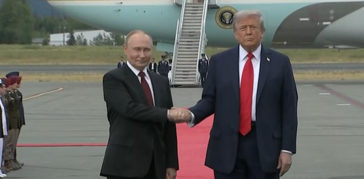 Putin e Trump se encontram para negociar cessar-fogo na Ucrânia