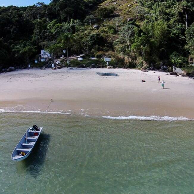 A ilha do Bom Abrigo é um dos destinos preferidos do blogueiro Caio, morador de Cananéia ilha do bom abrigo