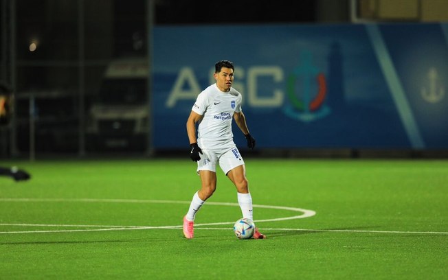 Christian Fiel em ação com a camisa do Sabah FC - Foto: Divulgação/Sabah FC