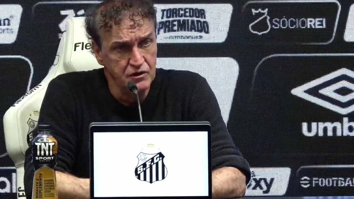 Cuca elogia reação do Santos após empate com Flamengo
