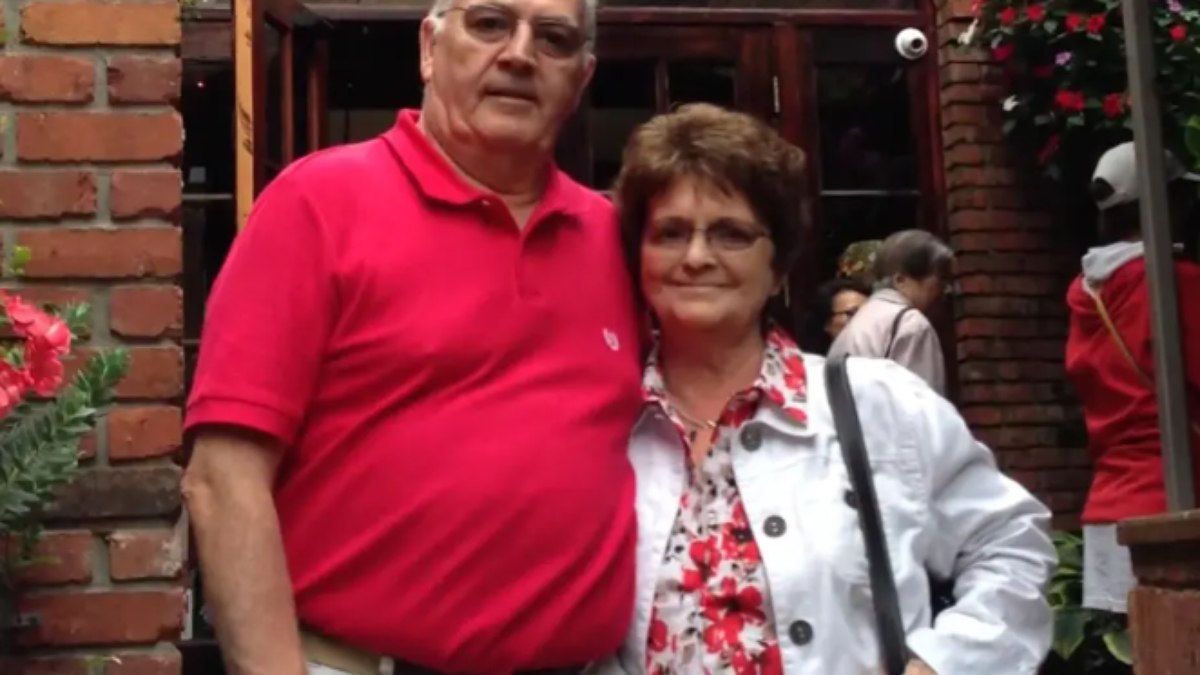 Idosa morre ao comer biscoito com rótulo errado em mercado Idosa morre ao comer biscoito com rótulo errado em mercado