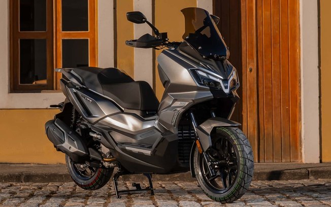 Dafra lança scooter aventureira de 300 cc por R$ 32.990