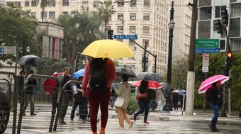 Brasil%20tem%20frente%20fria%20e%20chuva%20na%20%C3%BAltima%20semana%20de%20julho%20