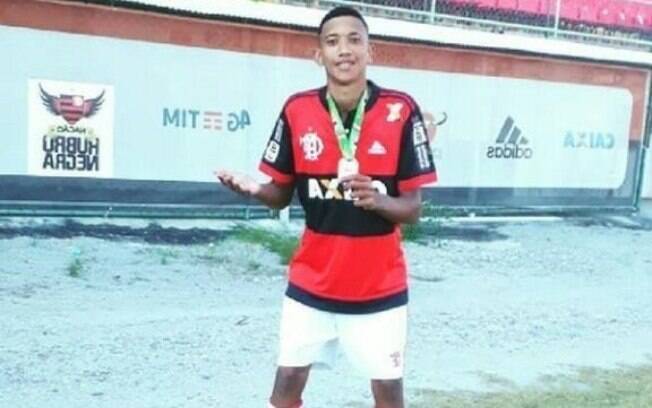 Athila PaixÃ£o era um dos jogadores do Flamengo. Foto: ReproduÃ§Ã£o